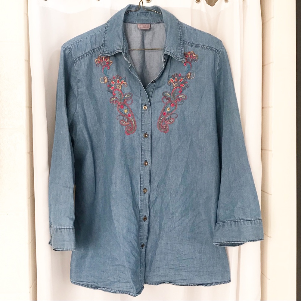 Laura Scott | Embroidered Top | 0121